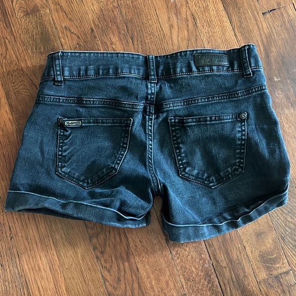 Jean Short- Size 5 - Picture 2 of 3
